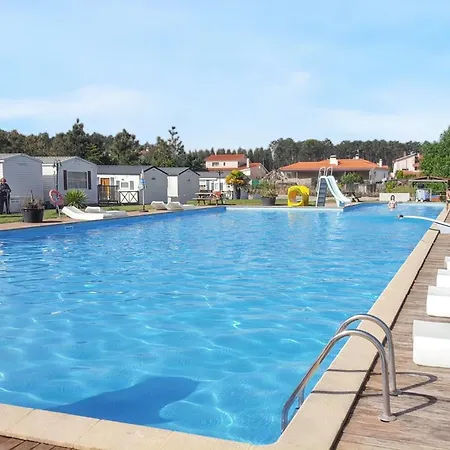 Διαμέρισμα Comfortable In With Garden And Shared Pool